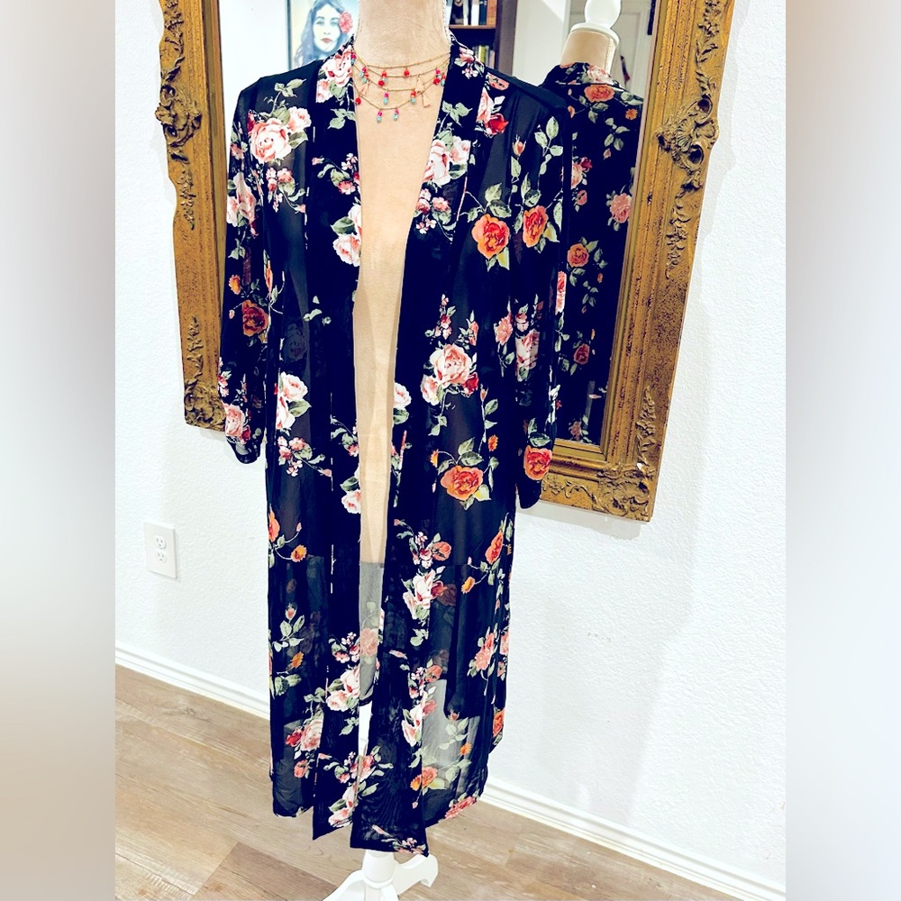 Whimseygoth Fairycore Gypsy Witchy Vibes Sheer Black Floral Kimono size M